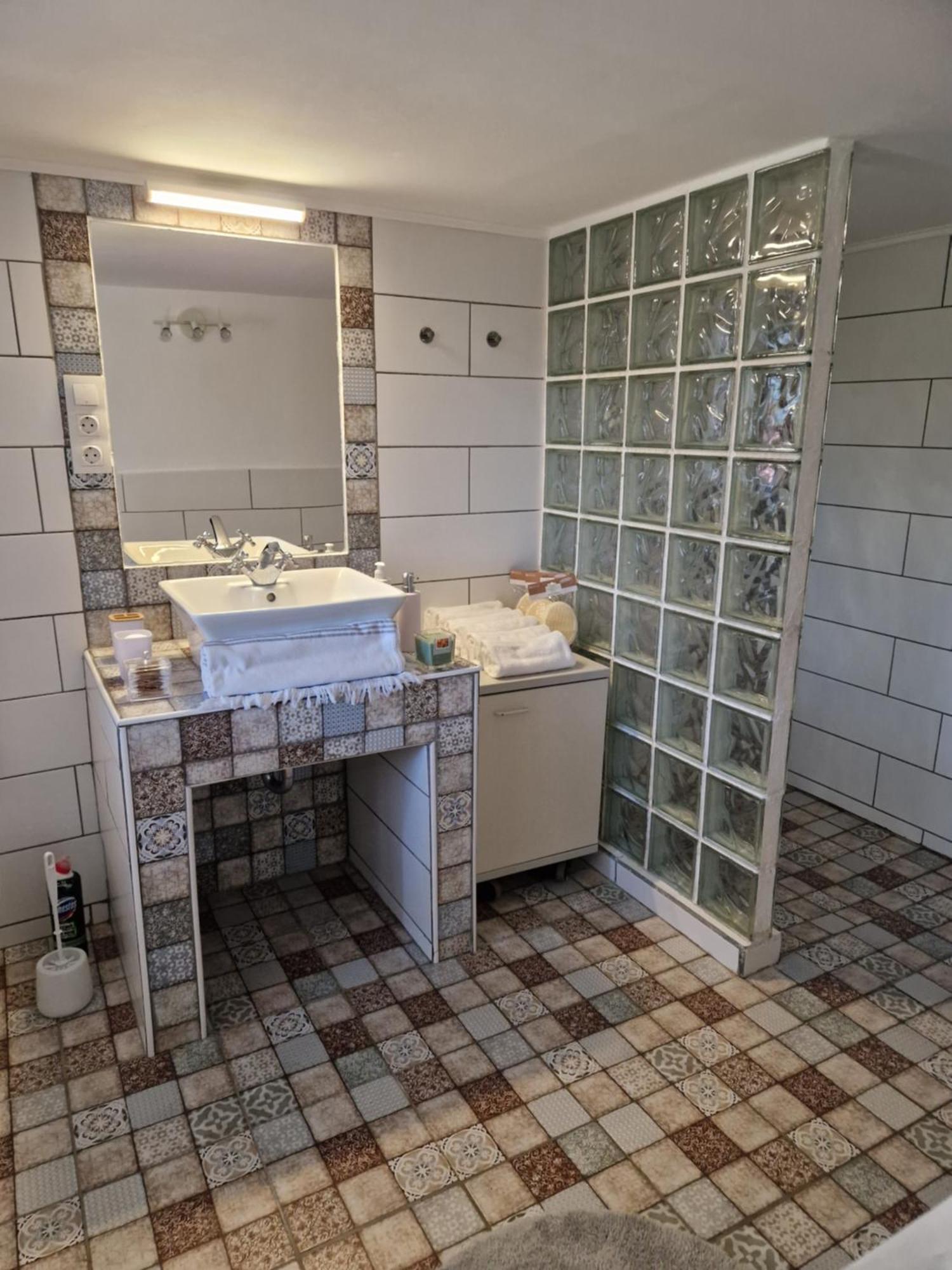 100 Eves Preshaz Villa Badacsonyörs Екстериор снимка